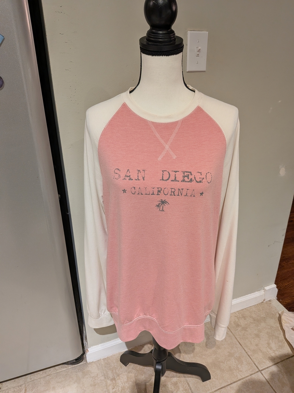 Salt Creek San Diego California Super Soft long sleeve shirt/sweatshirt